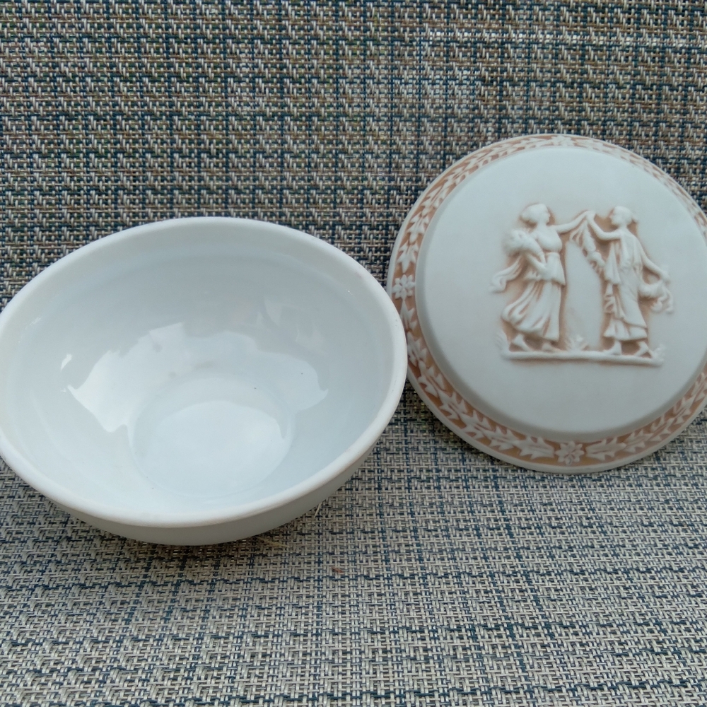 Vintage Bisque Porcelain Trinket / Jewelry Dish - Picture 2 of 7